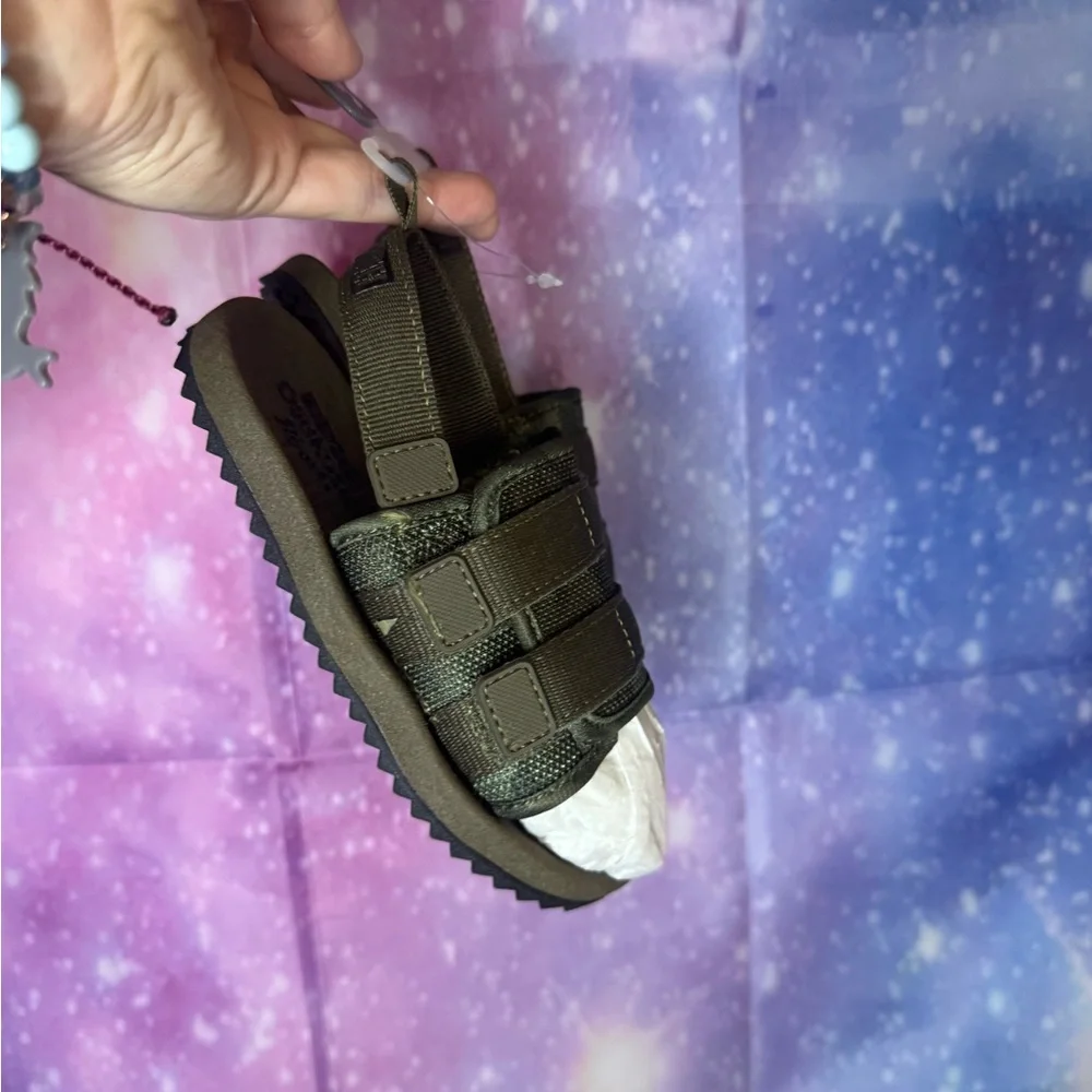 New boys Osh kosh sandals